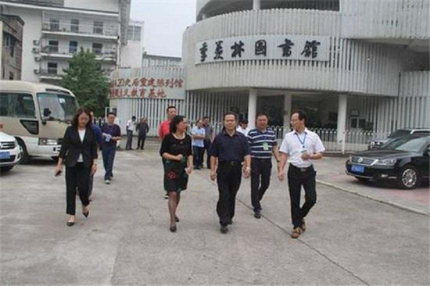 雅安市雨城區(qū)第二中學2019年中考招生分數(shù)是多少？