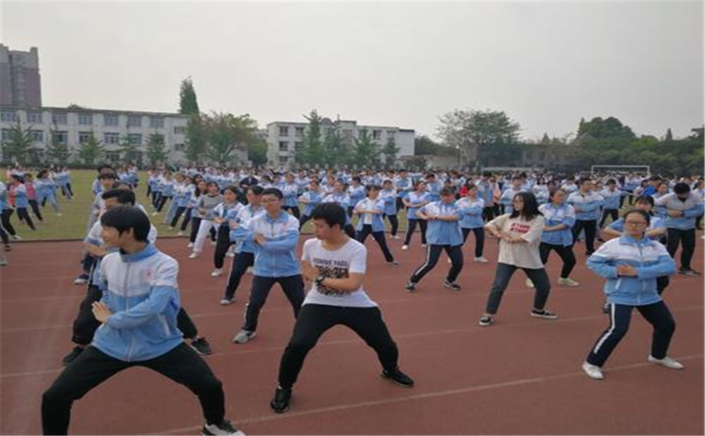 華潤(rùn)高級(jí)中學(xué)育才的升學(xué)率是多少？