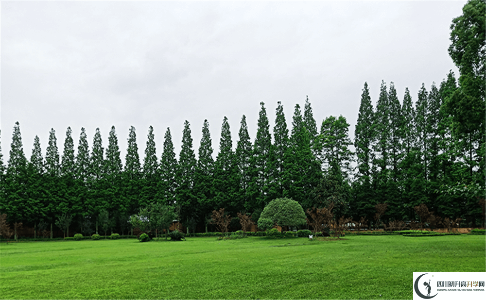 玉壘學(xué)校（都江堰）的高中住宿好不好？